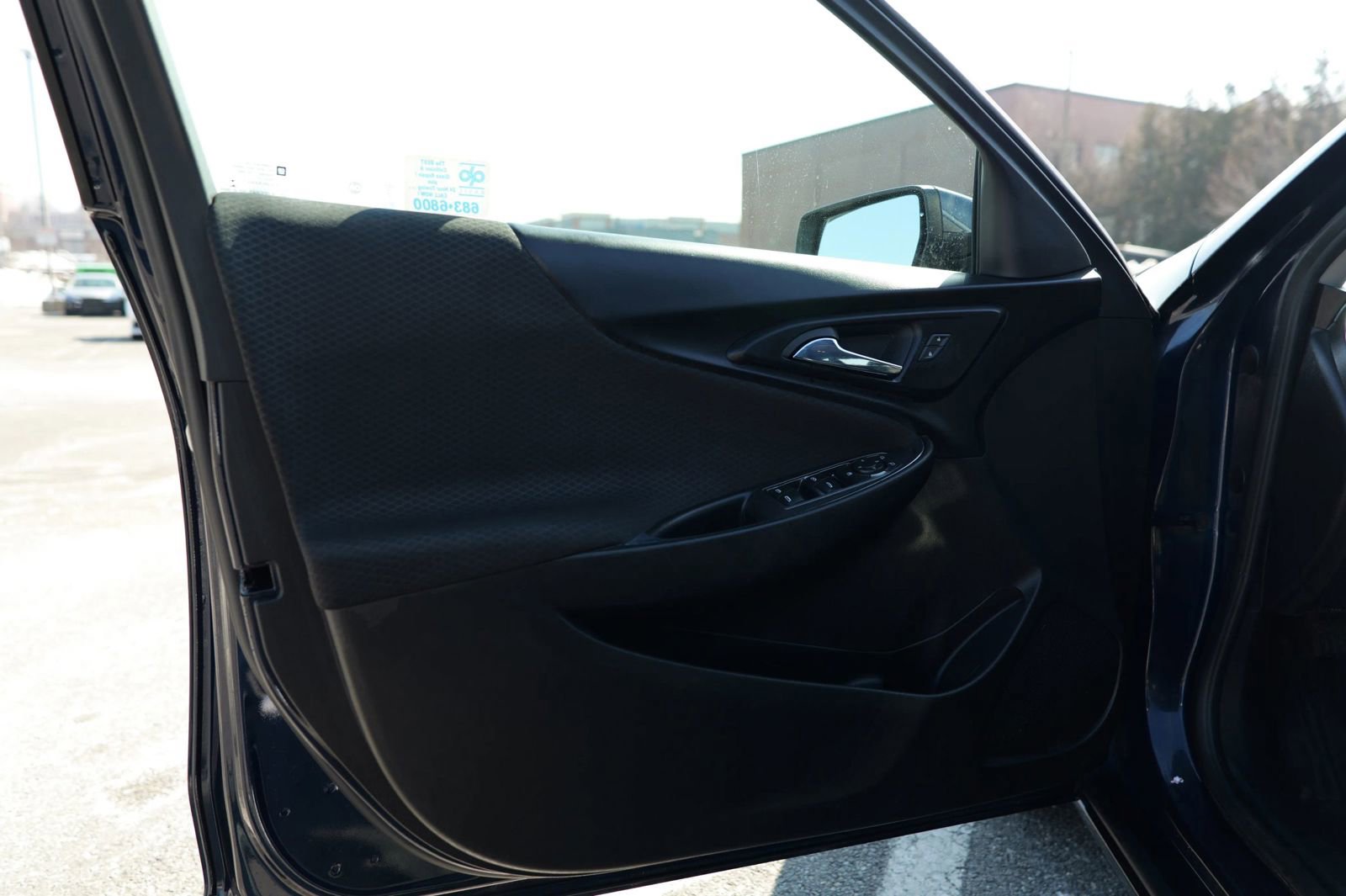 Used 2018 Chevrolet Malibu LT image 16