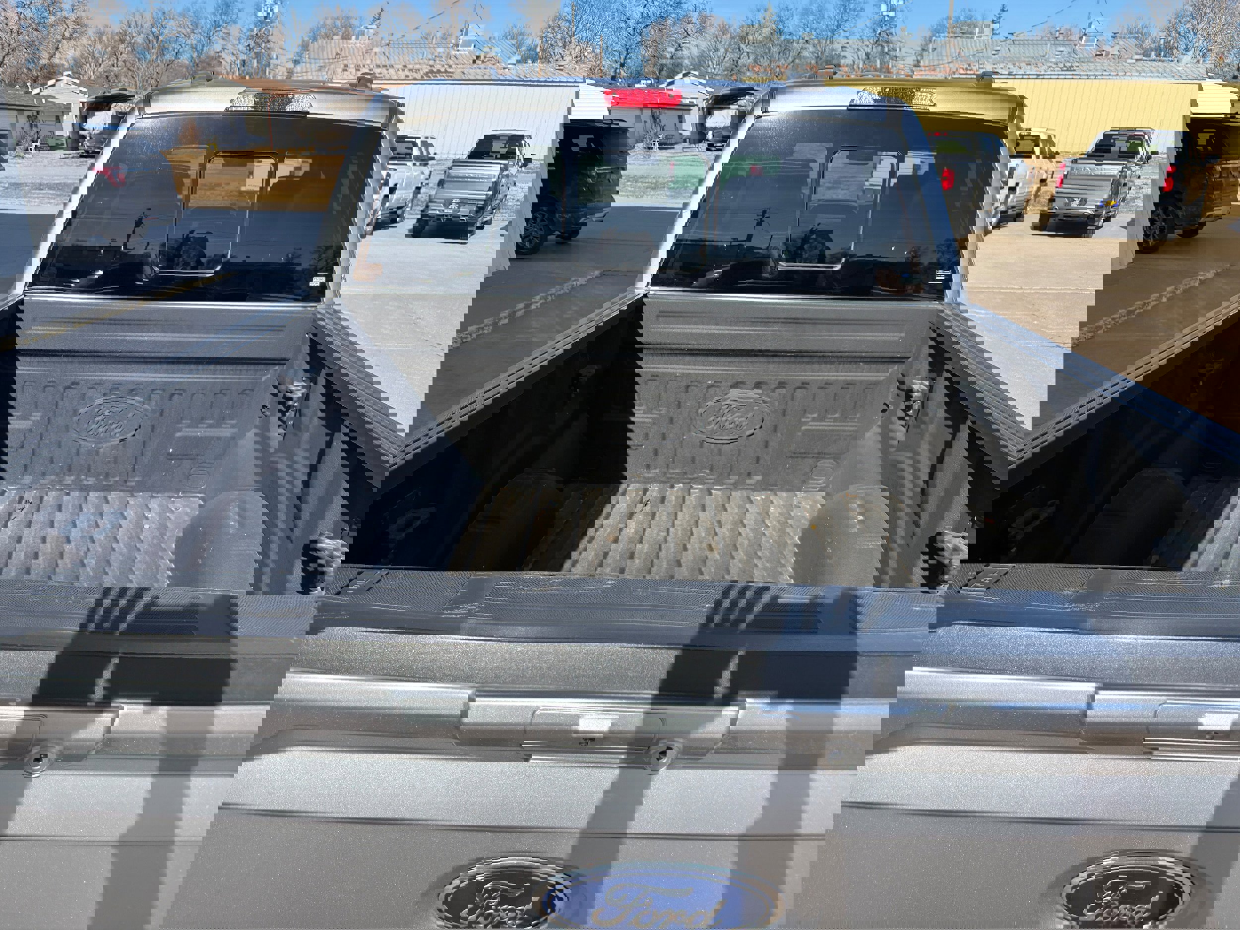 Used 2021 Ford F150 Lariat w/ Equipment Group 501A Mid image 5