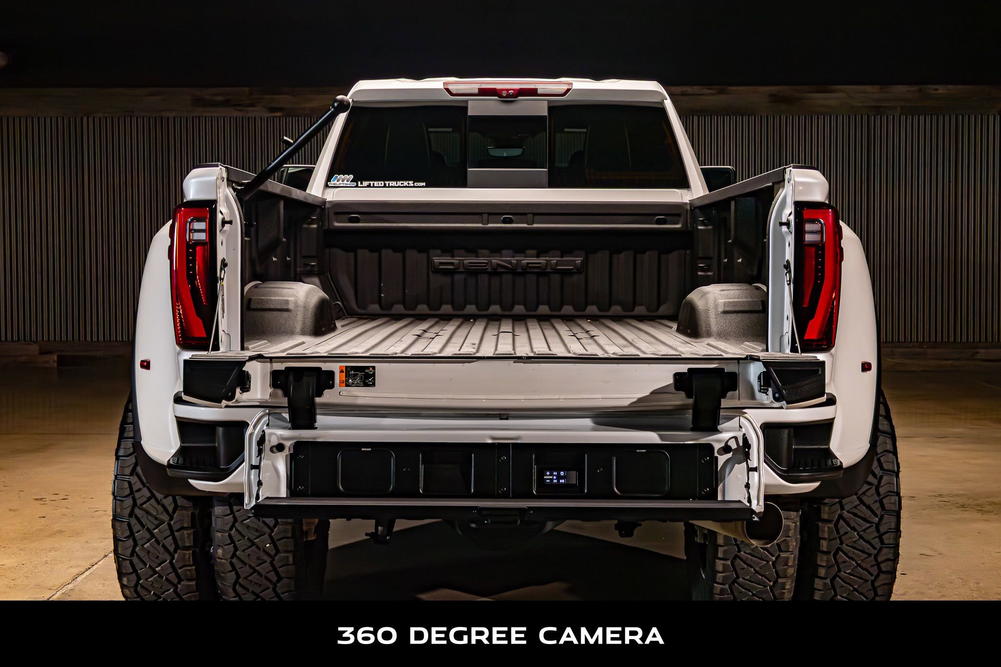 Used 2024 GMC Sierra 3500 Denali Ultimate AWD/4WD image 9