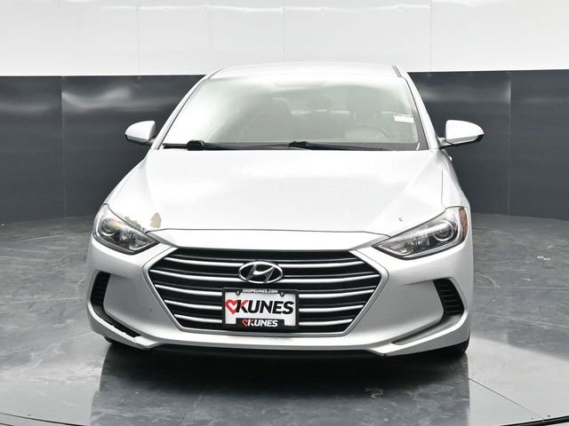 Used 2017 Hyundai Elantra SE image 3