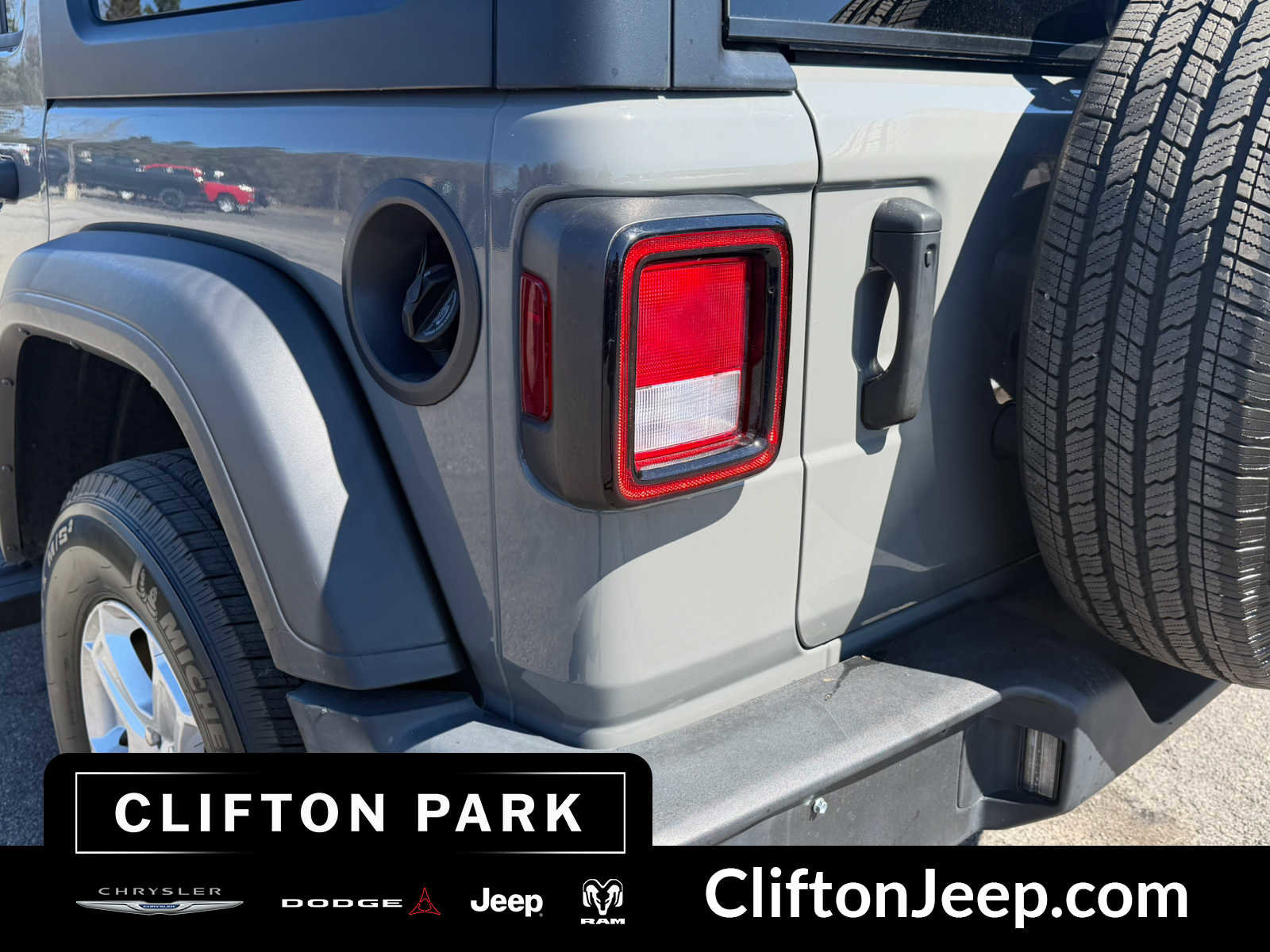 Used 2022 Jeep Wrangler Unlimited Sport image 6