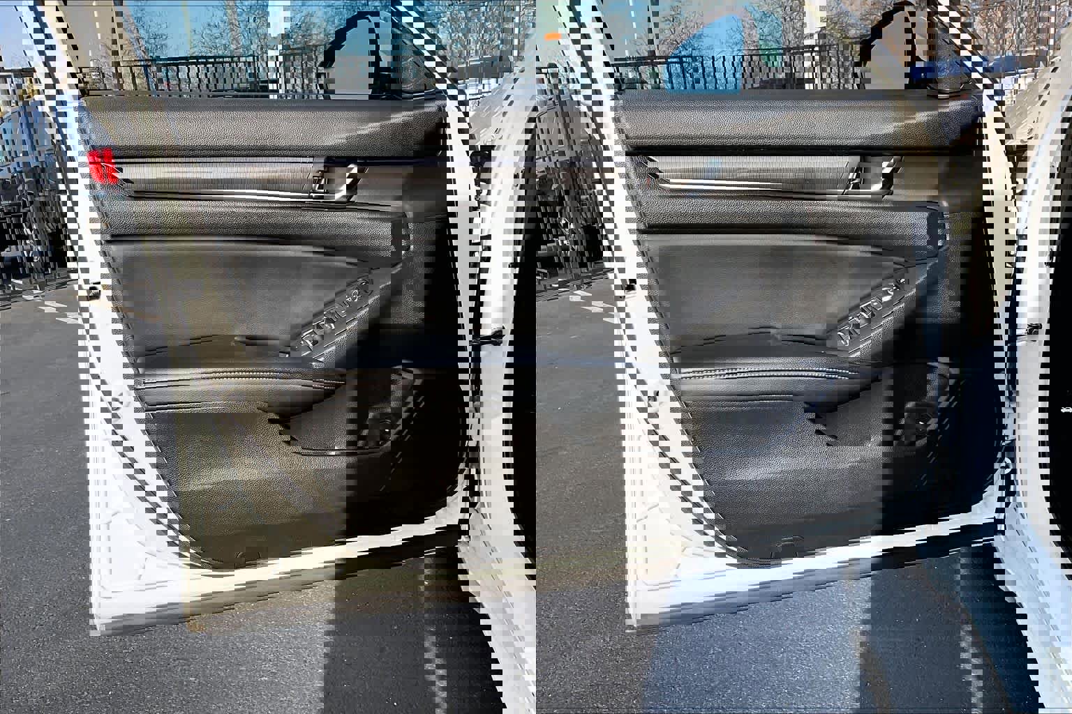 Used 2018 Honda Accord Sport image 25