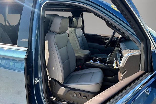 New 2026 GMC Yukon XL Elevation AWD/4WD image 11