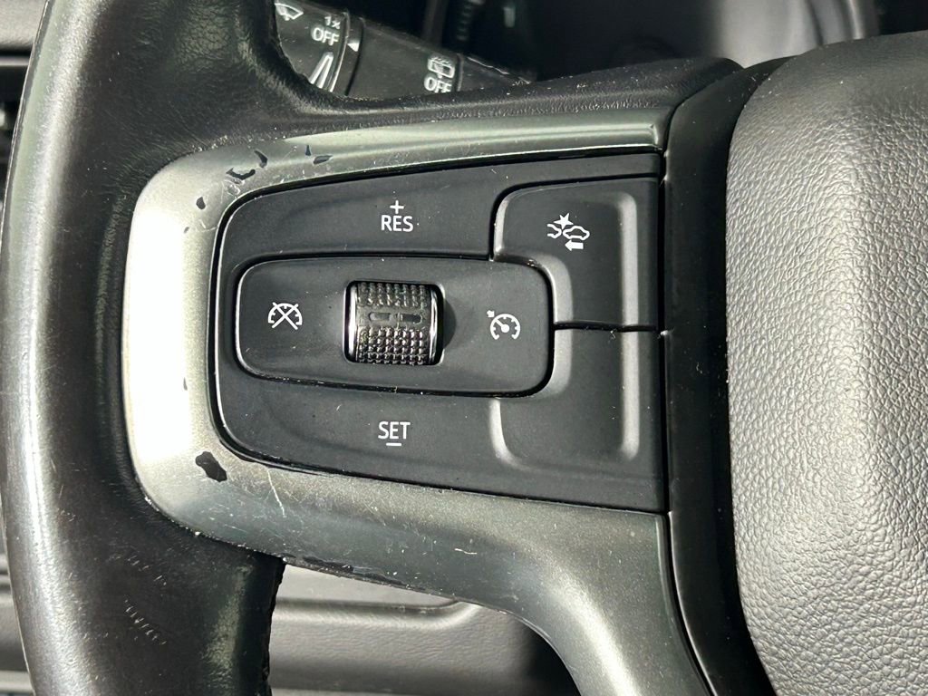 Used 2021 Chevrolet Suburban LT image 28