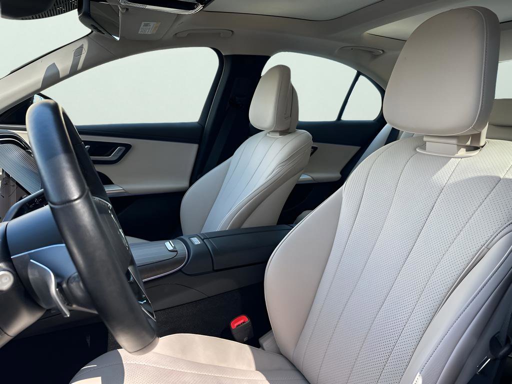 Used 2025 Mercedes-Benz E 350 4MATIC Sedan image 12