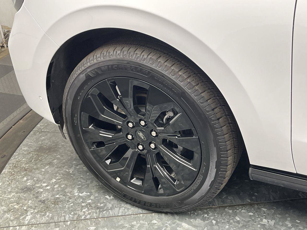 Certified 2025 Ford Expedition Max Platinum w/ Stealth Appearance Package AWD/4WD image 40