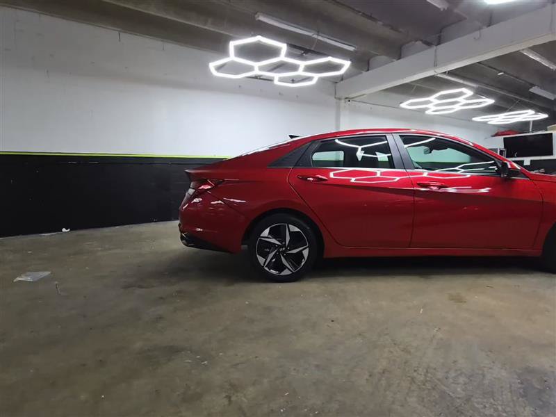 Used 2022 Hyundai Elantra Limited FWD image 4