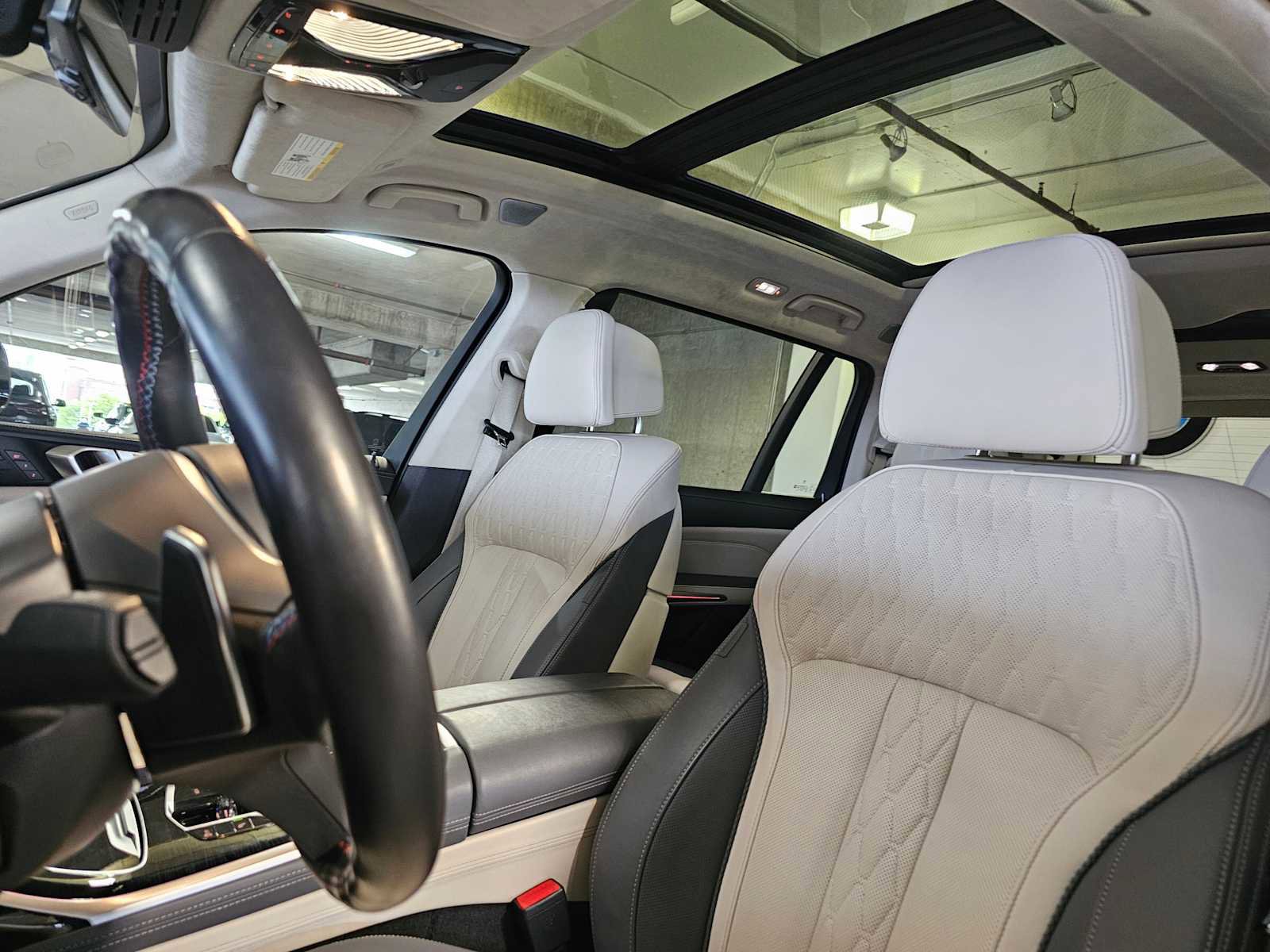 Used 2023 BMW X7 M60i w/ Executive Package AWD/4WD image 35