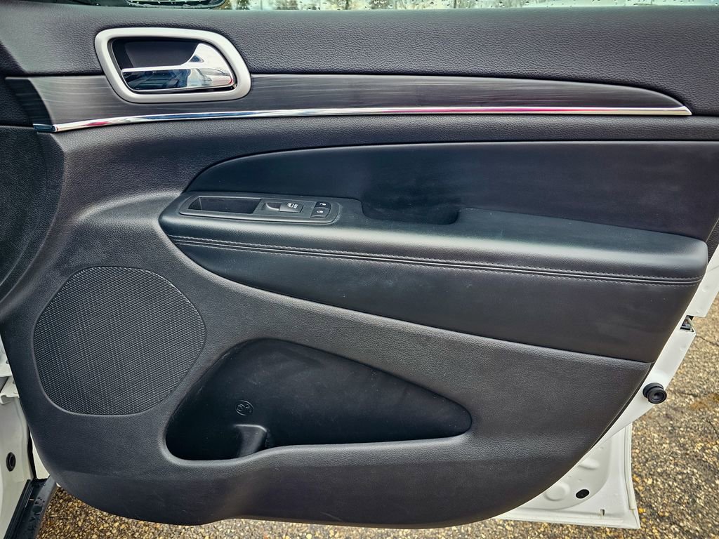 Used 2019 Jeep Grand Cherokee Limited image 46