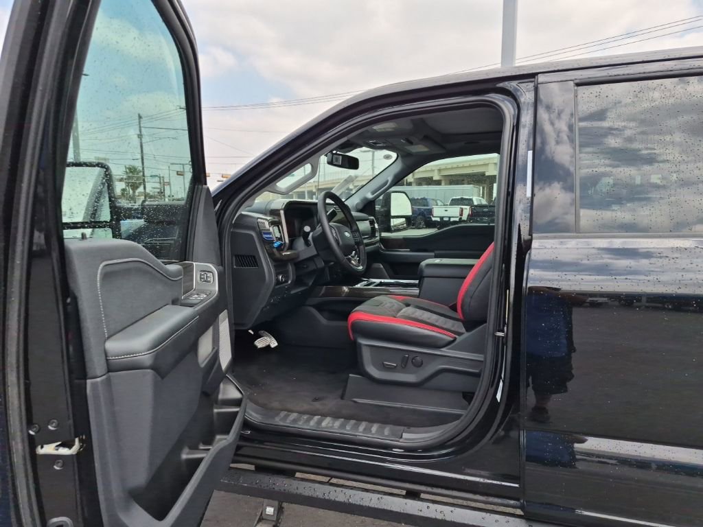 New 2025 Ford F250 Lariat w/ Lariat Ultimate Package image 10