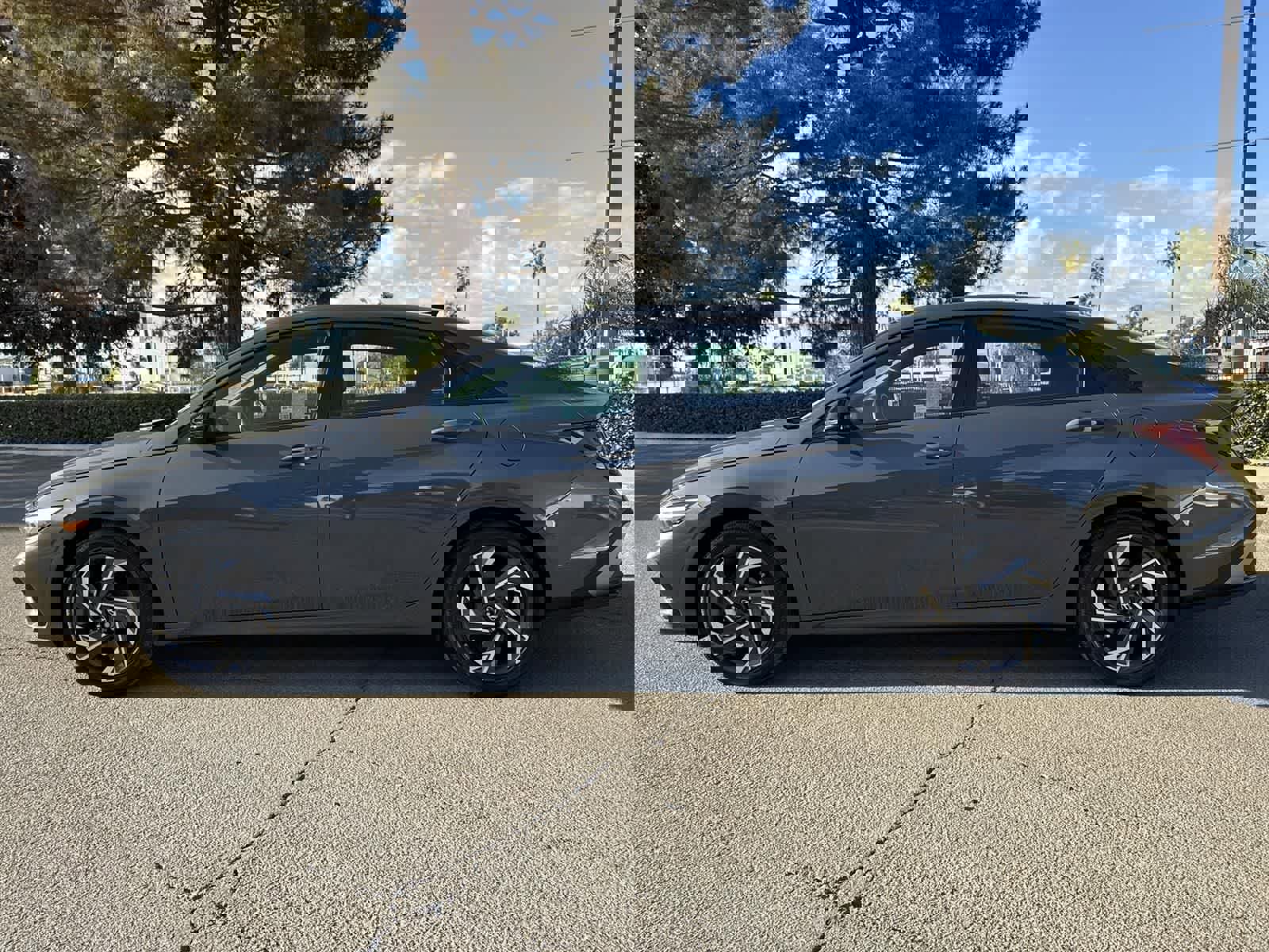 Certified 2025 Hyundai Elantra SEL image 5