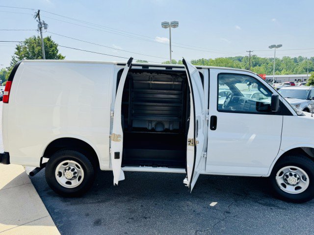 Used 2020 Chevrolet Express 2500 w/ Driver Convenience Package image 5