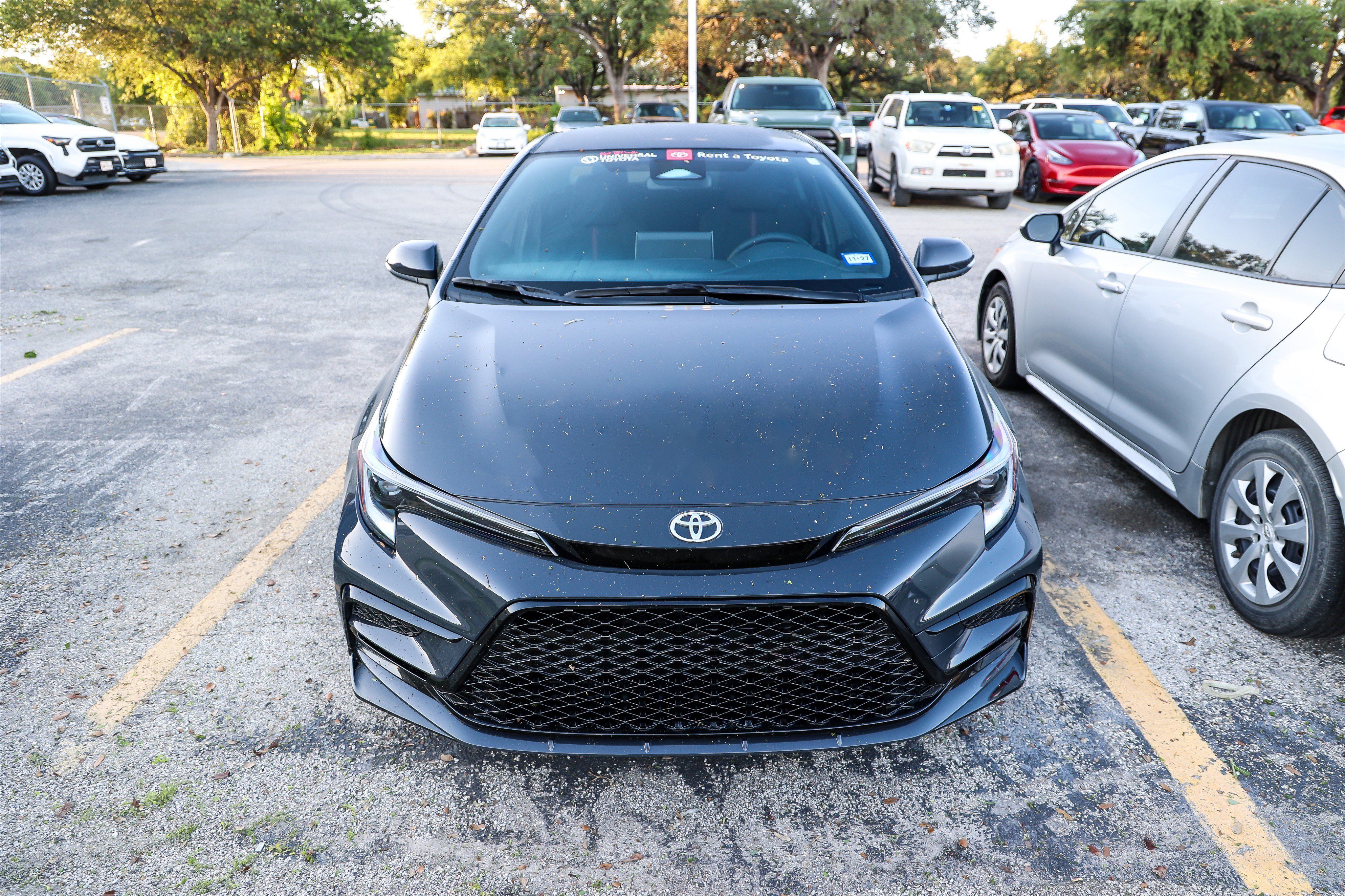 Used 2026 Toyota Corolla SE w/ SE Premium Package FWD image 5