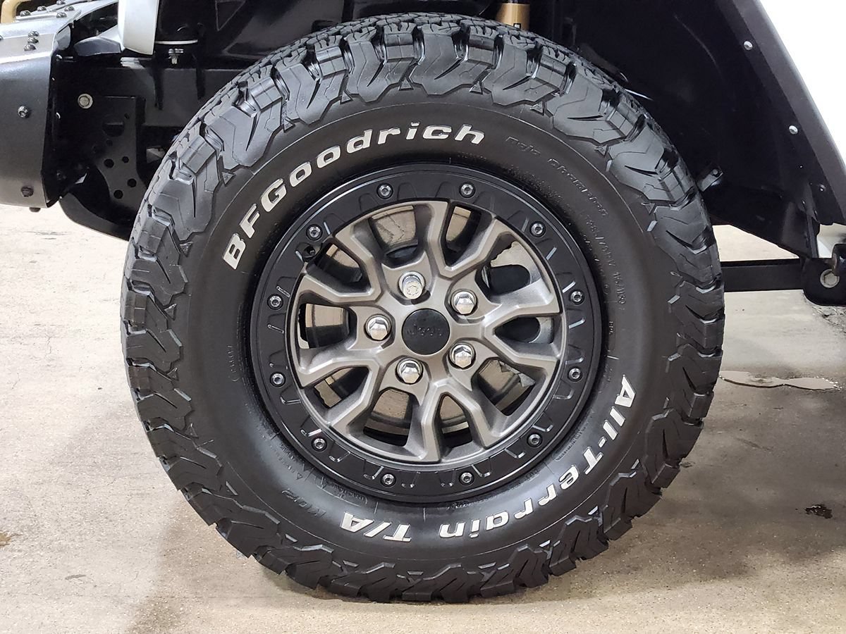 Used 2021 Jeep Wrangler Unlimited Rubicon w/ Dual Top Group AWD/4WD image 29