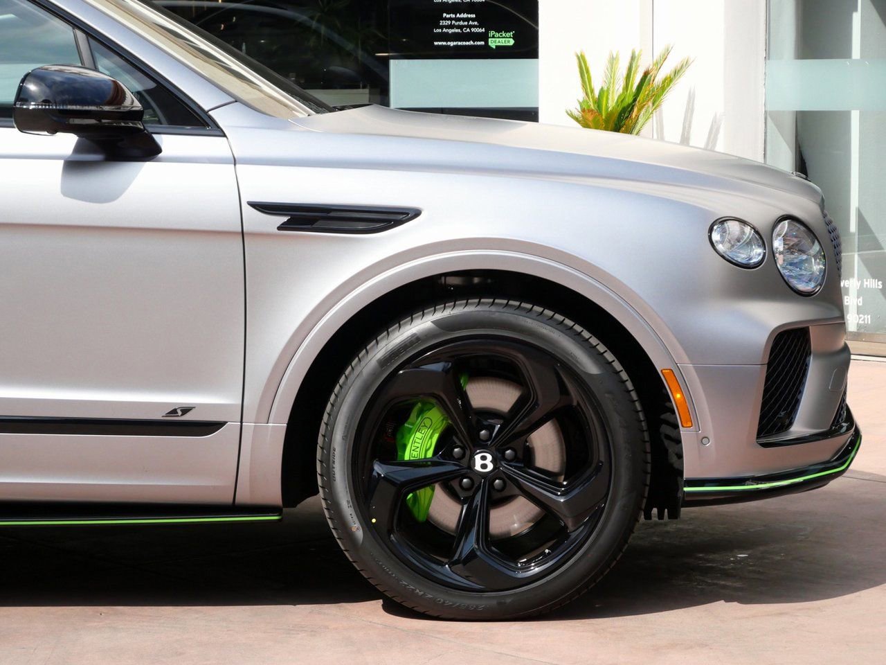 Used 2025 Bentley Bentayga AWD/4WD image 6