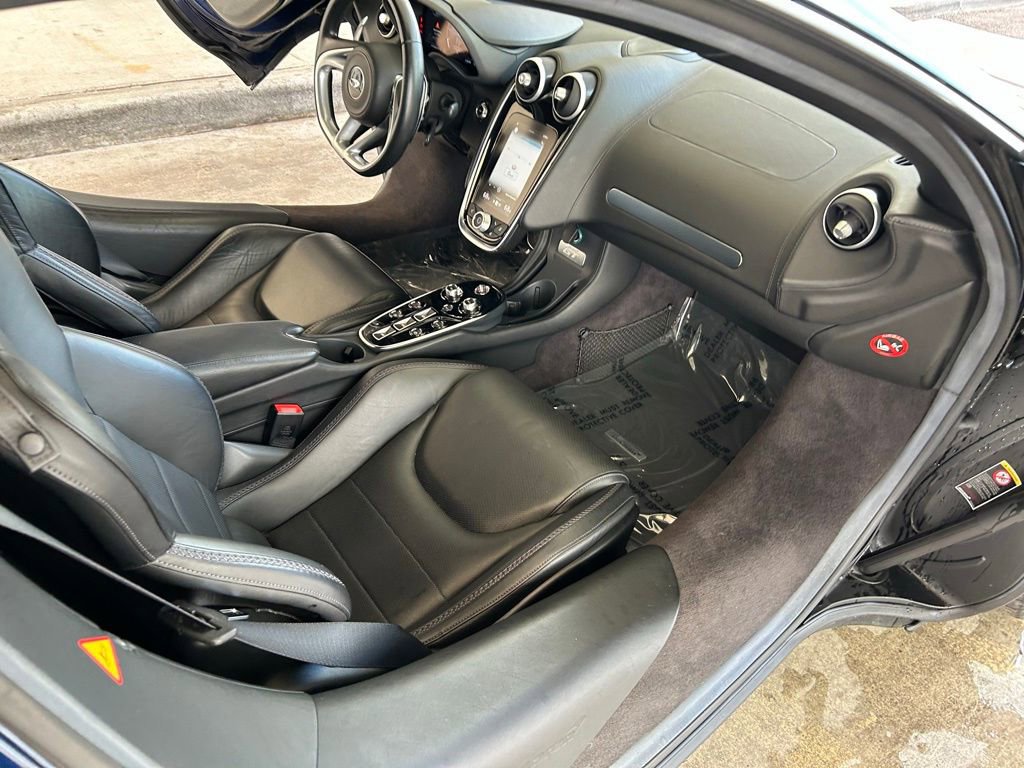 Used 2020 McLaren GT image 31