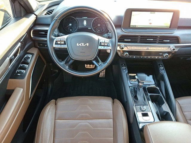 Used 2022 Kia Telluride SX w/ SX Prestige Package image 16