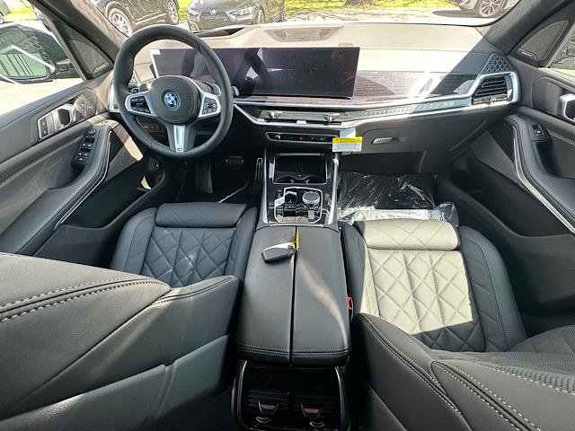 New 2026 BMW X5 xDrive50e w/ M Sport Package image 7