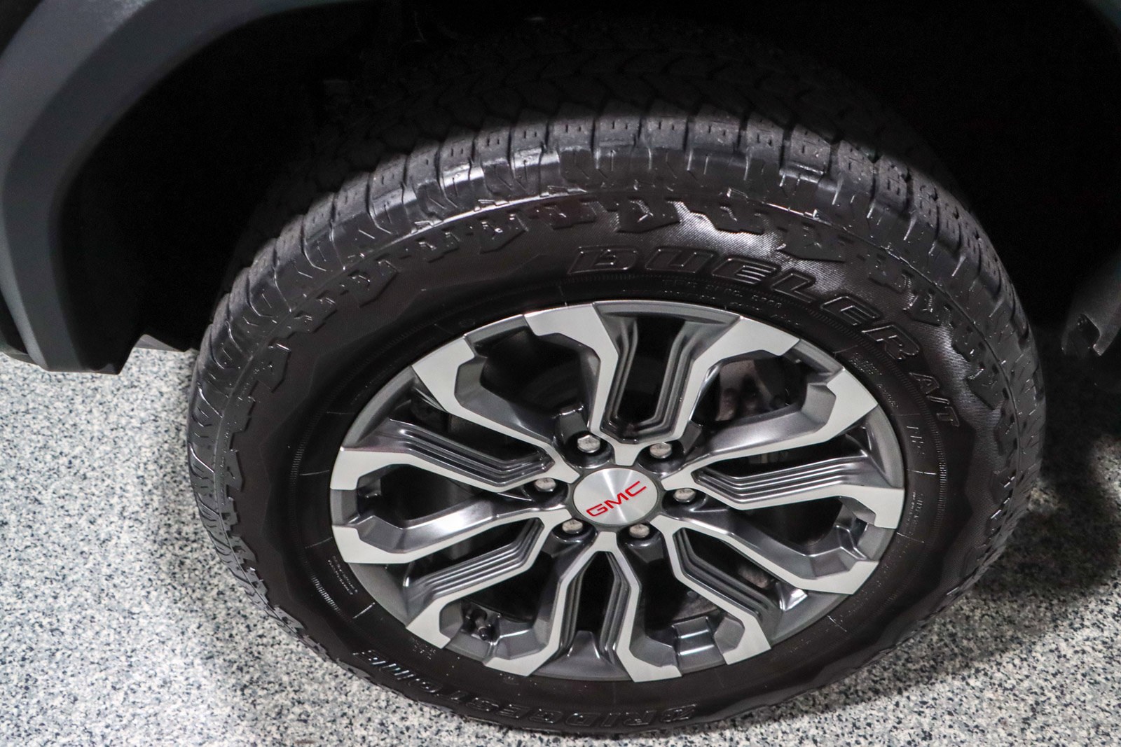 Used 2023 GMC Canyon Denali AWD/4WD image 11