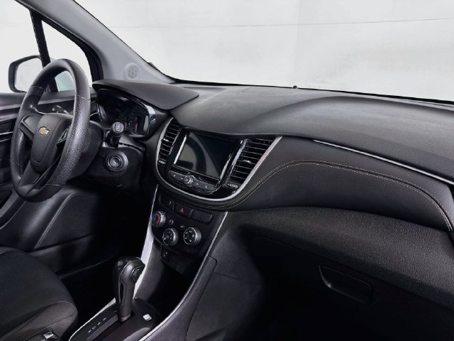 Used 2019 Chevrolet Trax LS FWD image 25