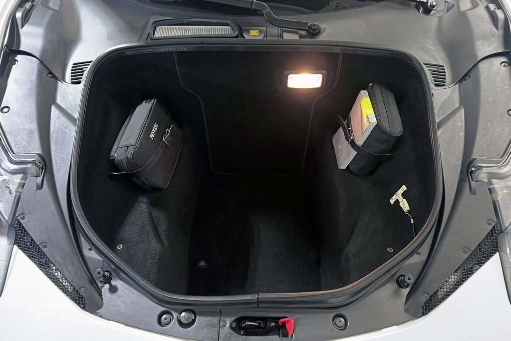 Used 2015 Ferrari 458 Spider image 28