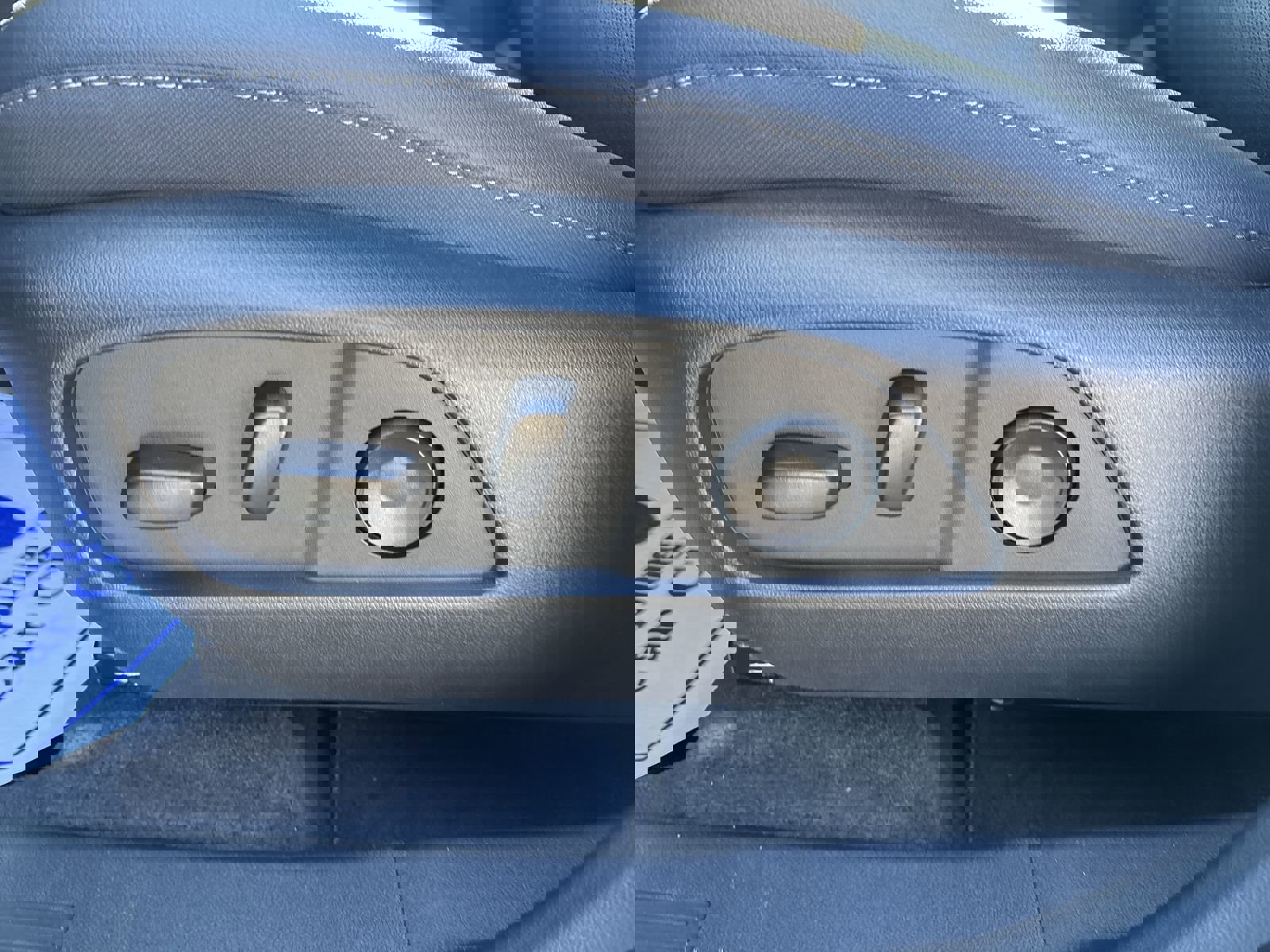 New 2026 Chevrolet Equinox LT w/ Convenience Package II image 15