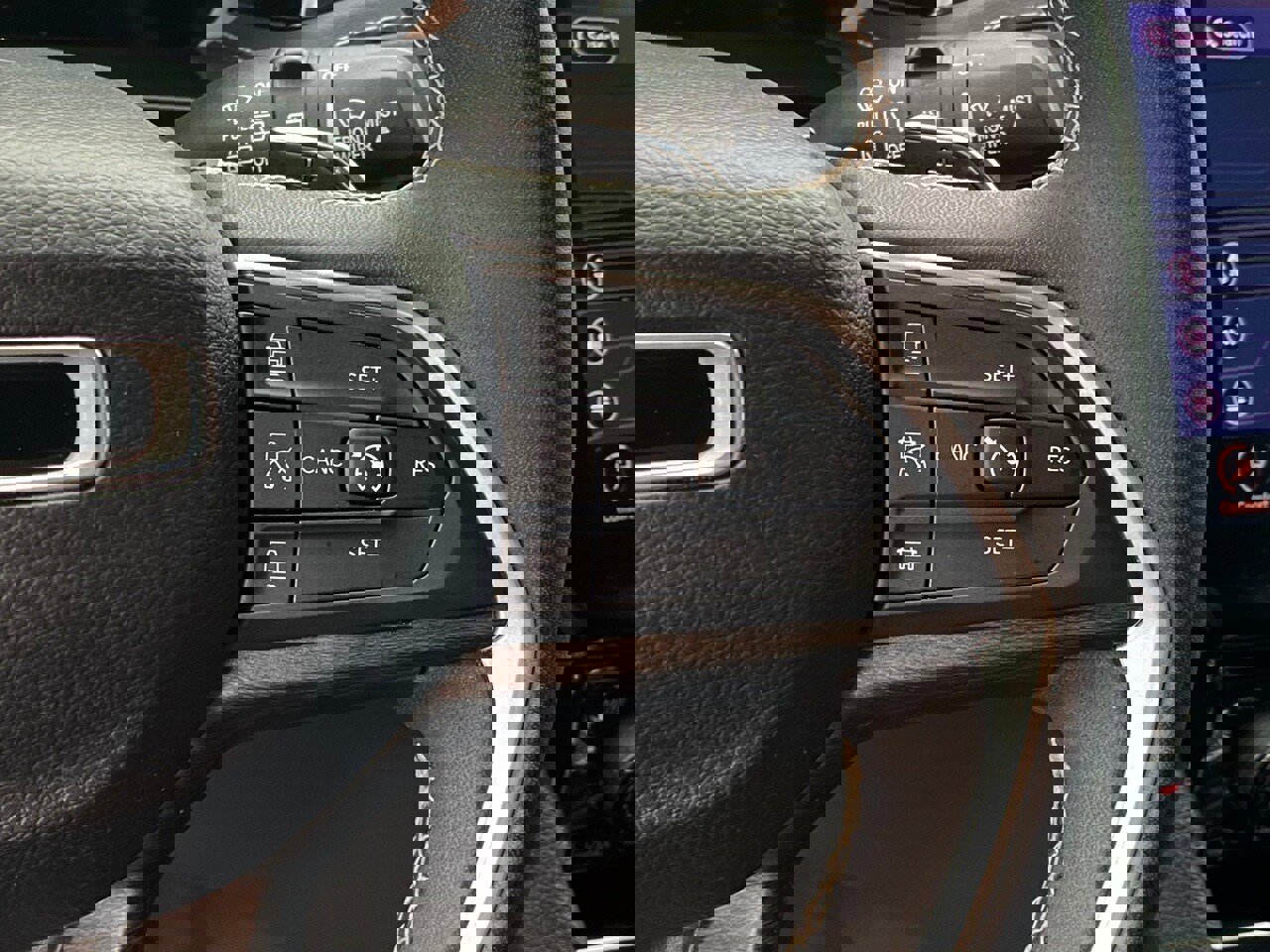 Used 2023 Jeep Grand Cherokee L Limited w/ Luxury Tech Group II image 26