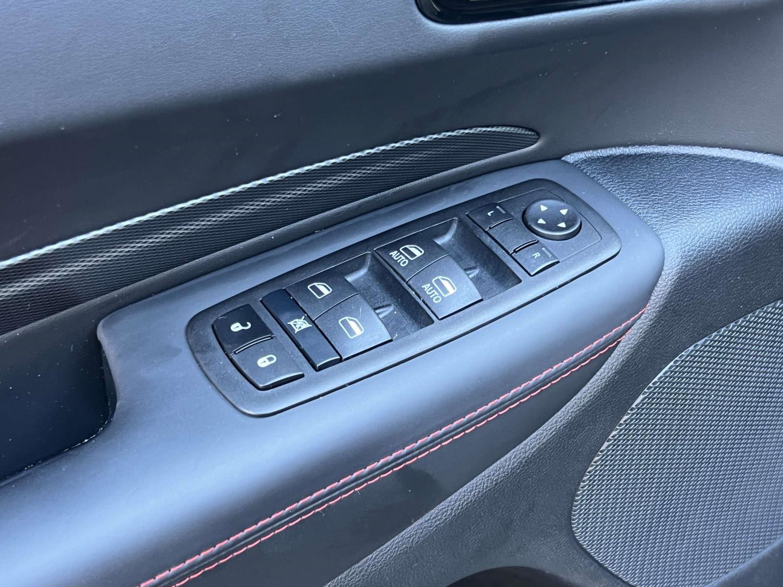 Used 2024 Dodge Durango GT image 28