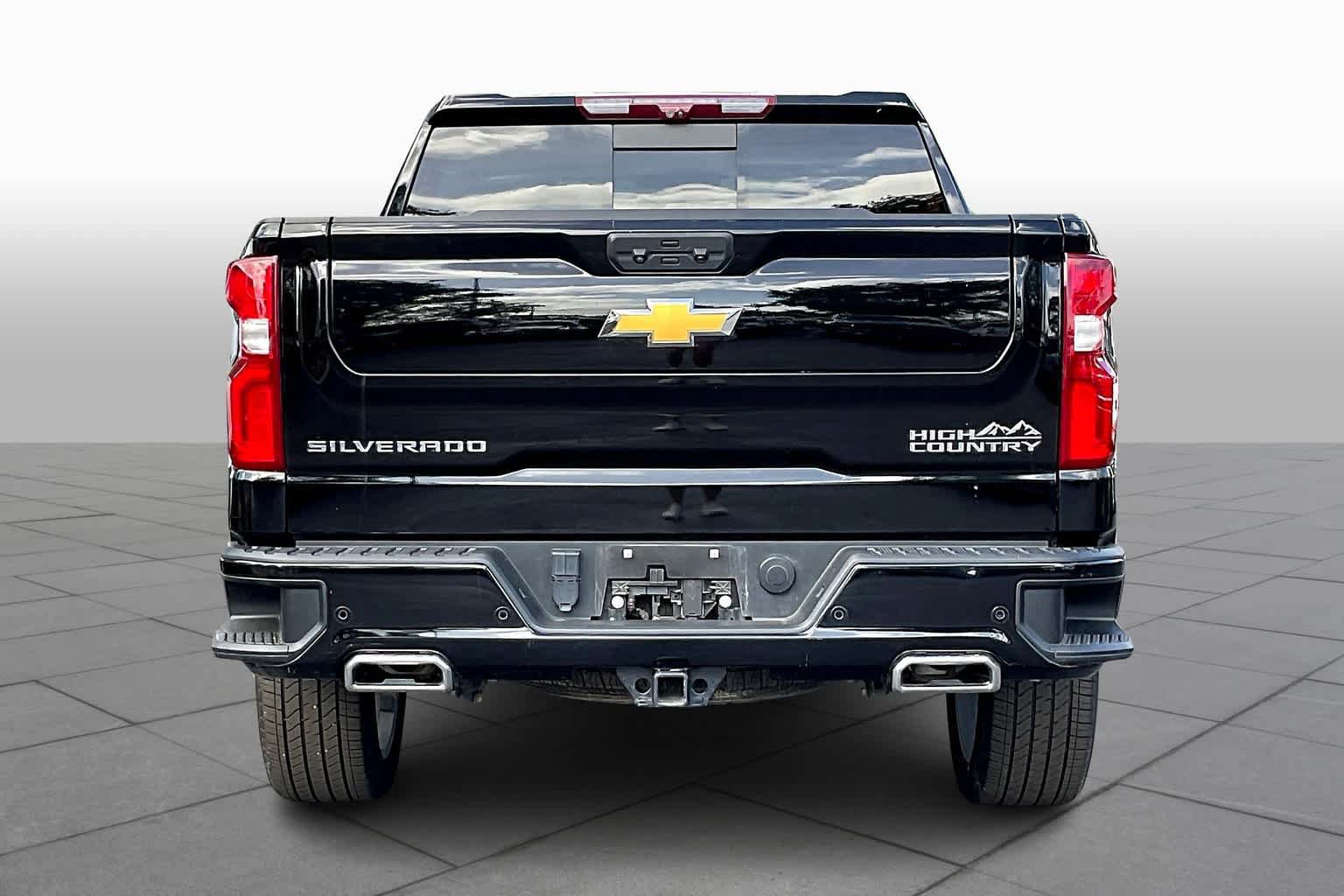 Used 2023 Chevrolet Silverado 1500 High Country w/ High Country Premium Package AWD/4WD image 8