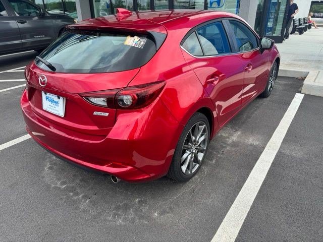 Used 2018 MAZDA MAZDA3 Grand Touring w/ Premium Equipment Package FWD image 8
