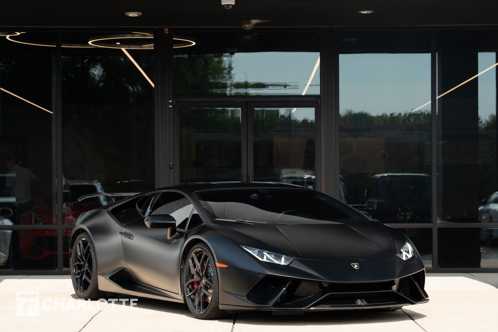 Used 2017 Lamborghini Huracan LP 580-2 RWD image 2