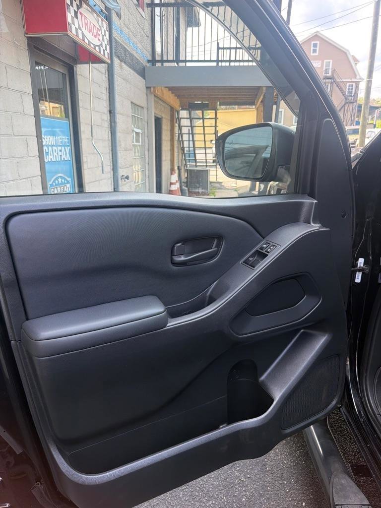 Used 2022 Nissan Frontier S w/ Technology Package AWD/4WD image 9