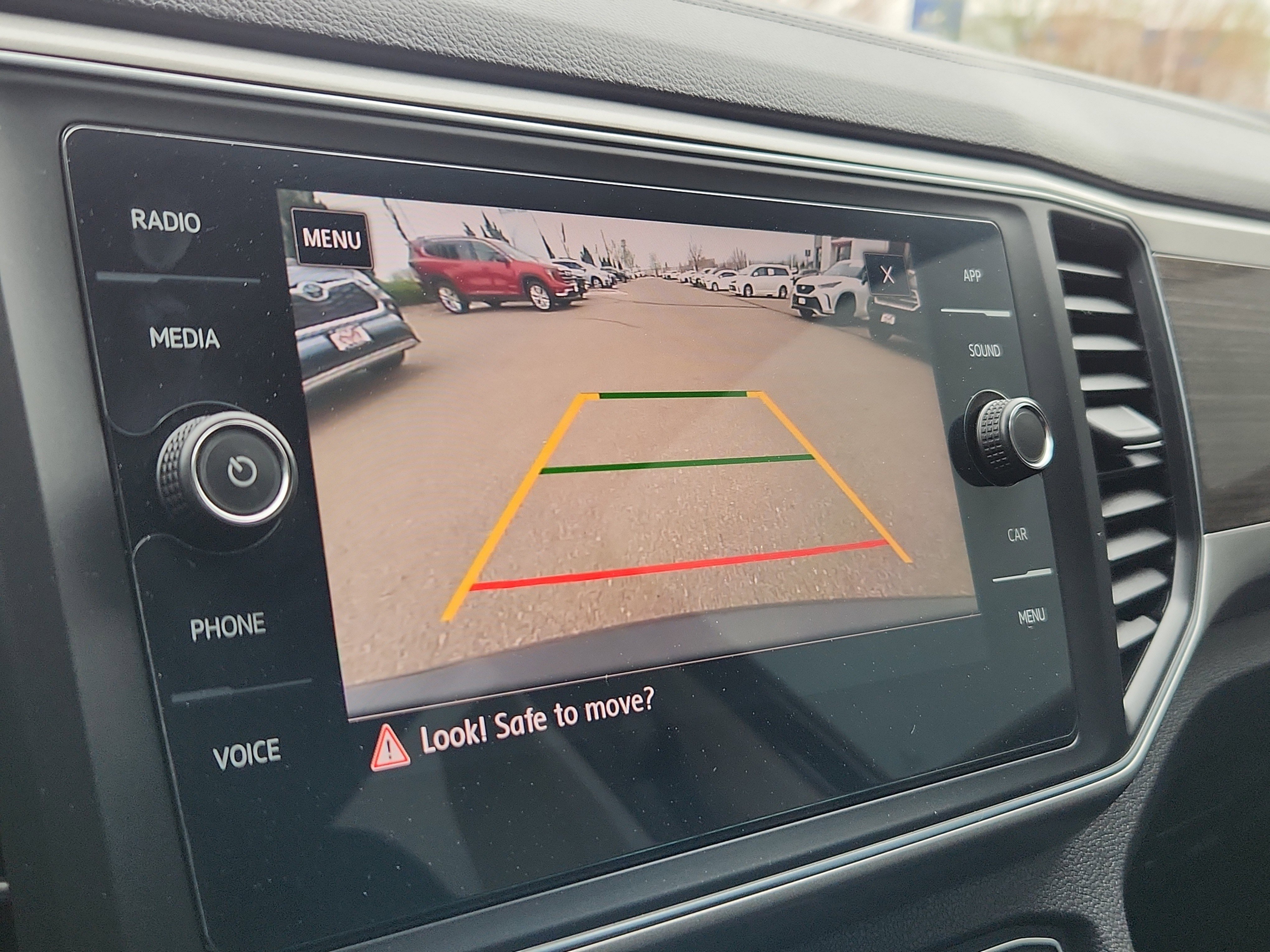 Used 2018 Volkswagen Atlas SE image 21