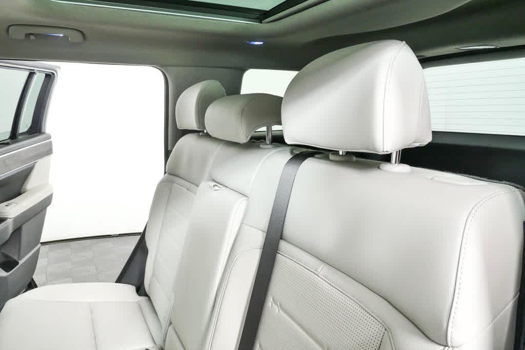 New 2026 Hyundai Santa Fe Limited FWD image 29