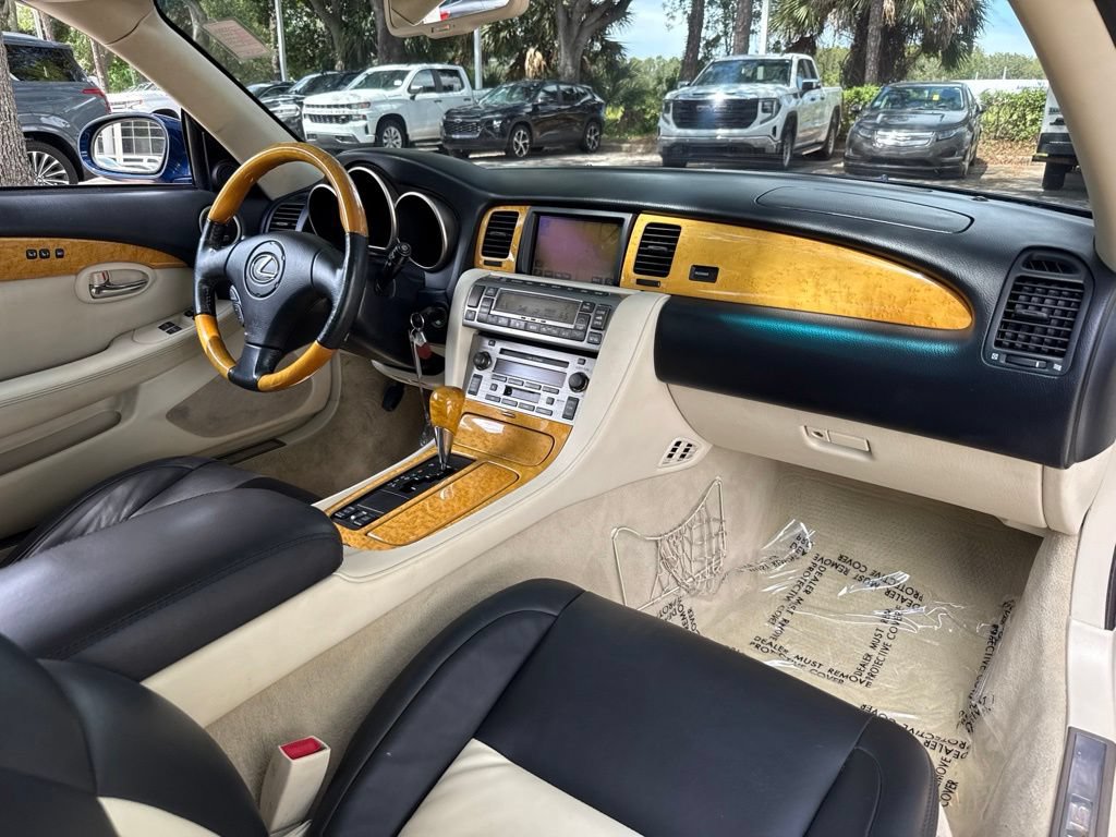Used 2005 Lexus SC 430 Convertible RWD image 35