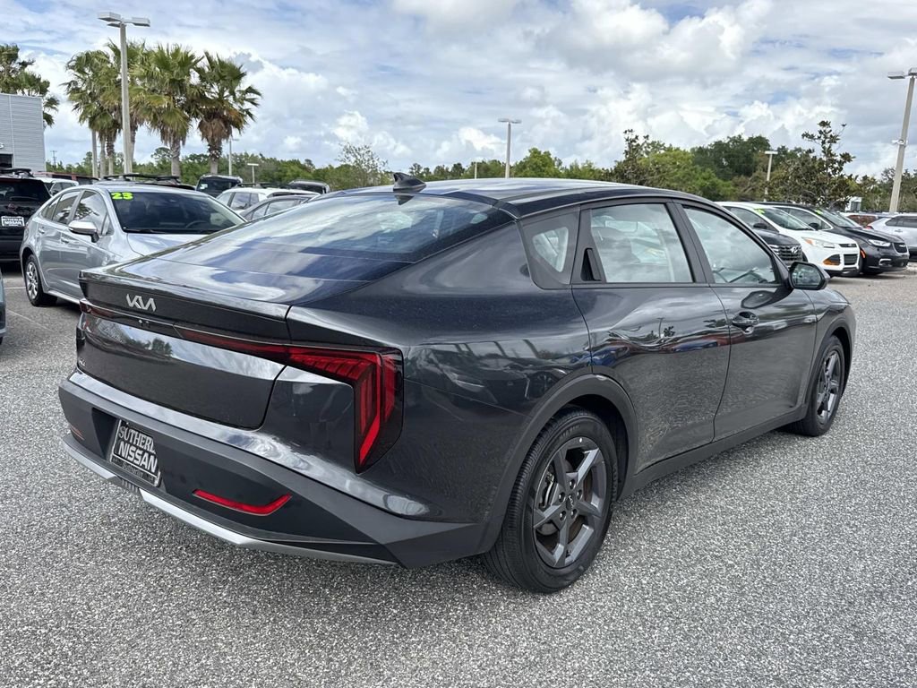 Used 2025 Kia K4 LXS image 4