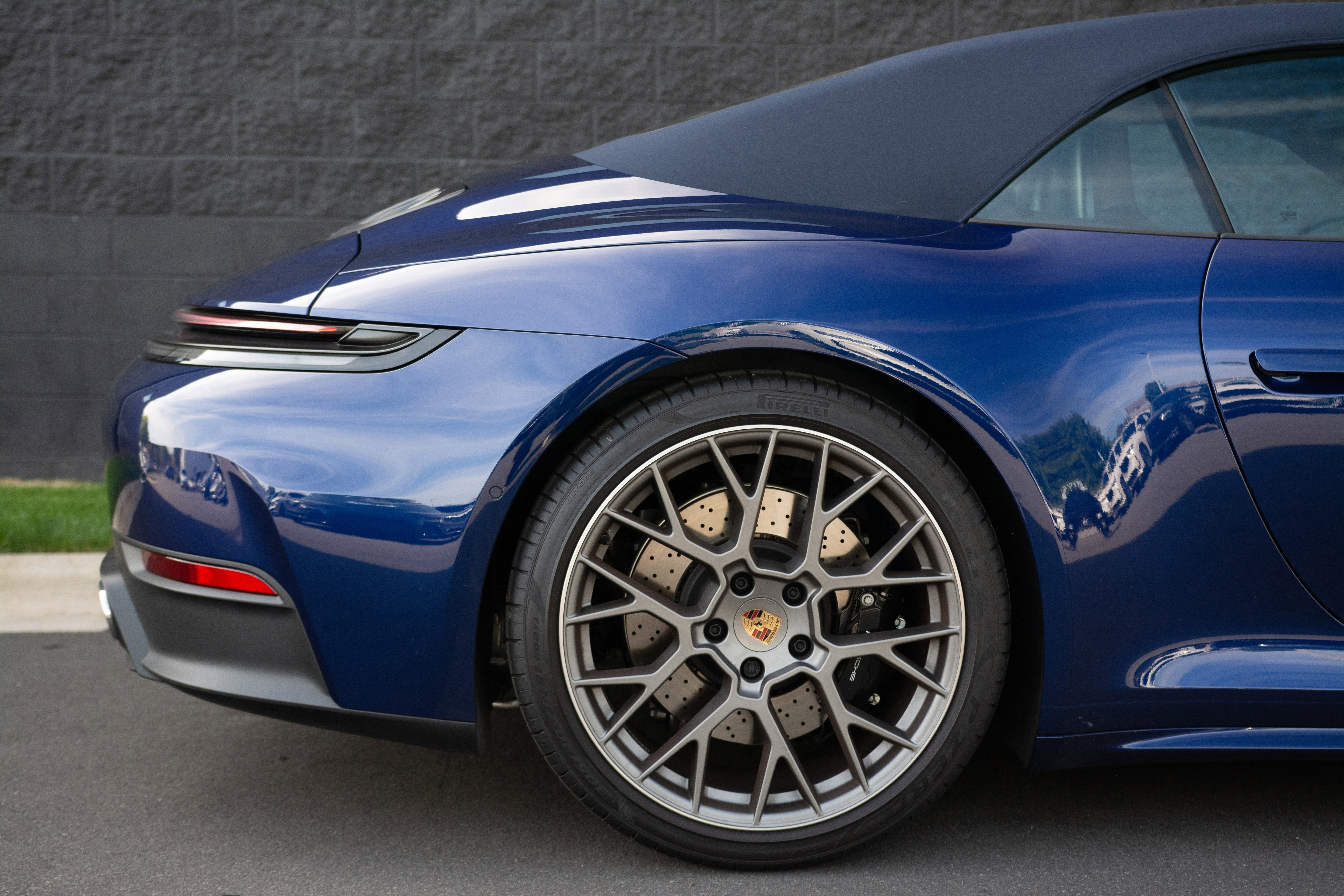 Certified 2025 Porsche 911 Carrera S image 33