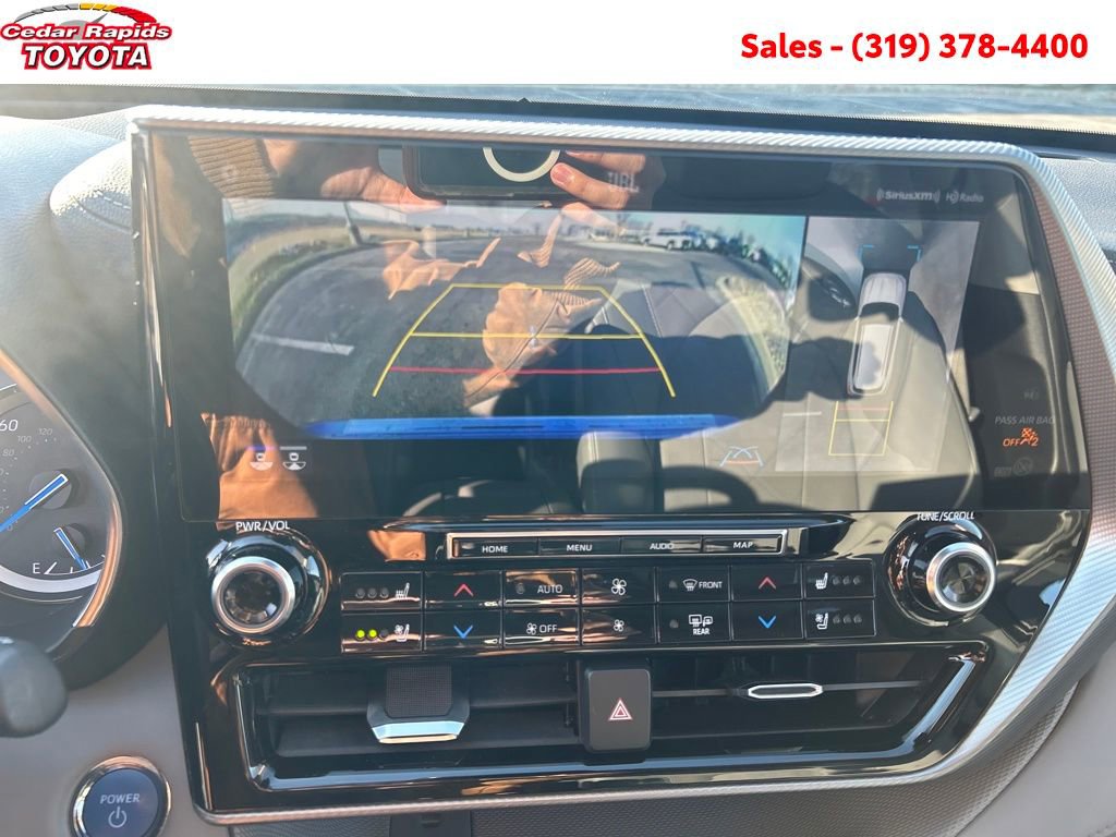 Certified 2022 Toyota Highlander Platinum image 23