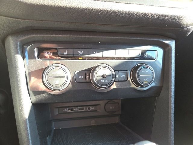 Used 2020 Volkswagen Tiguan SE R-Line image 16