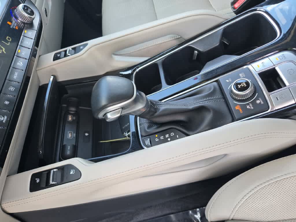 Used 2022 Kia Telluride SX w/ Towing Package AWD/4WD image 14