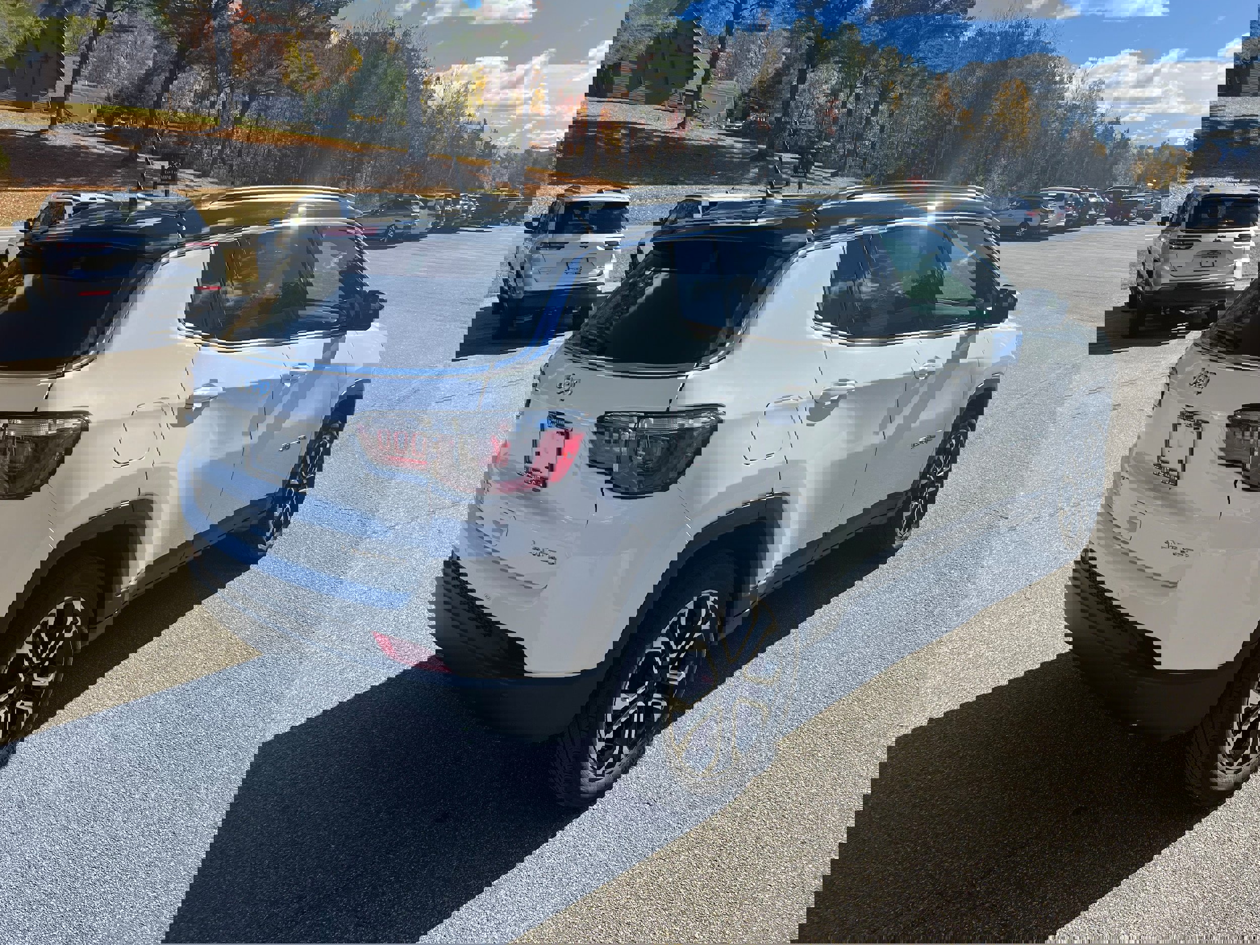 Used 2024 Jeep Compass Limited image 5