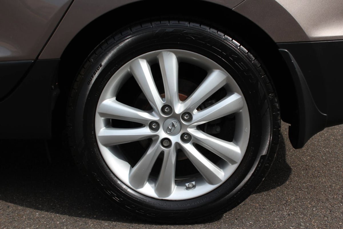 Used 2013 Hyundai Tucson Limited w/ Premium Pkg AWD/4WD image 30