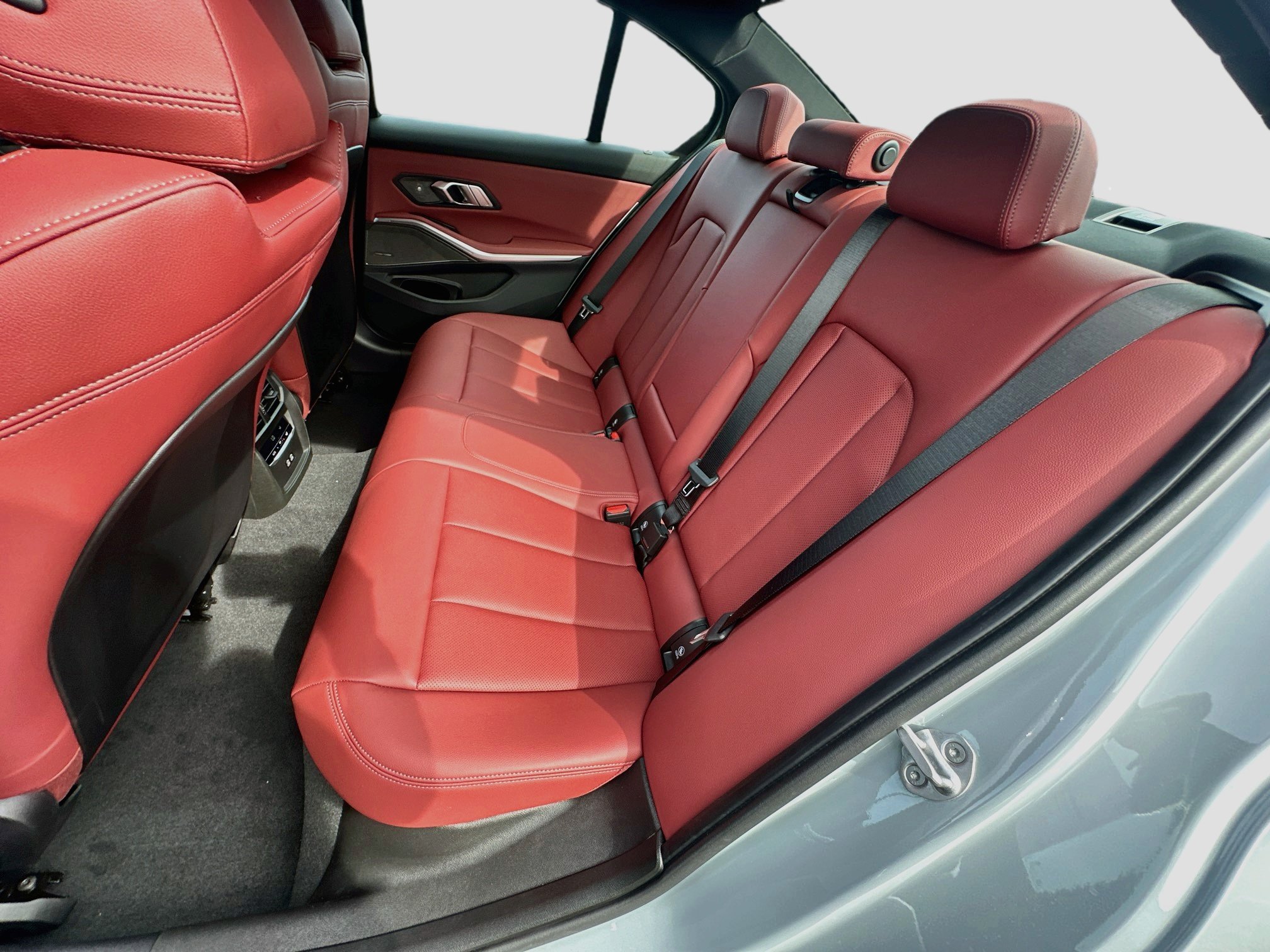 New 2026 BMW 330i Sedan w/ M Sport Package RWD image 17