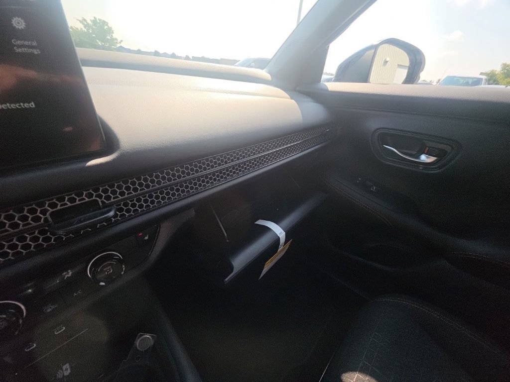 Certified 2026 Honda HR-V Sport image 23