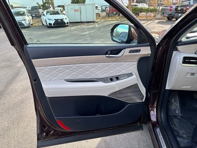Used 2022 Hyundai Palisade Calligraphy image 10