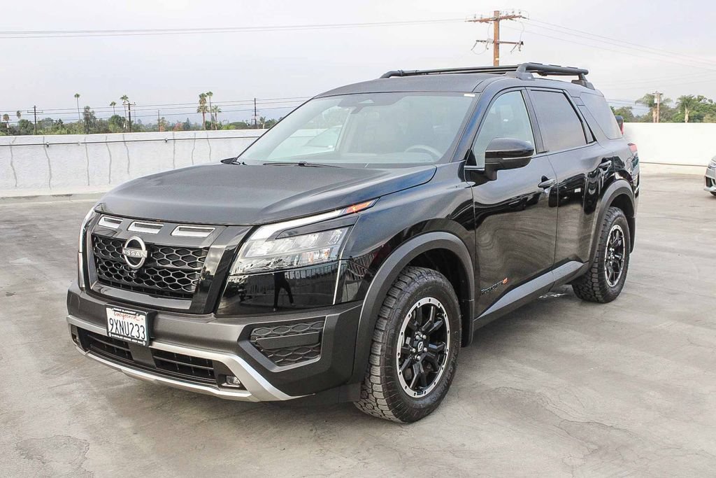 Used 2025 Nissan Pathfinder Rock Creek AWD/4WD image 4