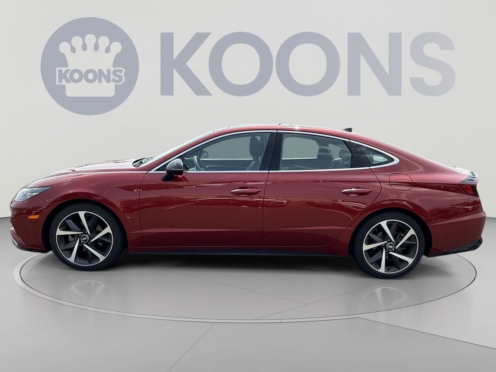 Used 2023 Hyundai Sonata SEL Plus FWD image 2