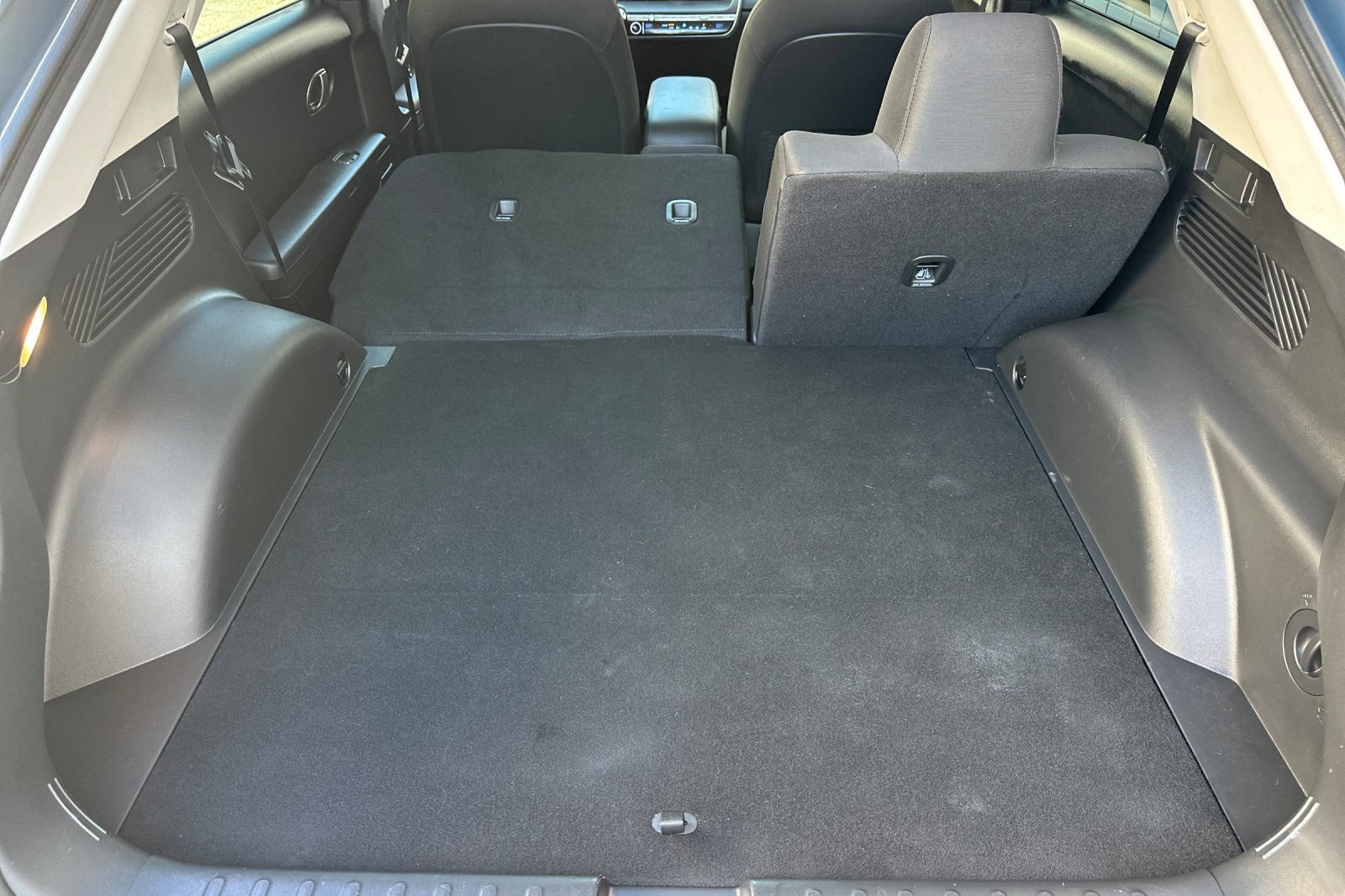 Used 2024 Hyundai Ioniq 5 SEL RWD image 17