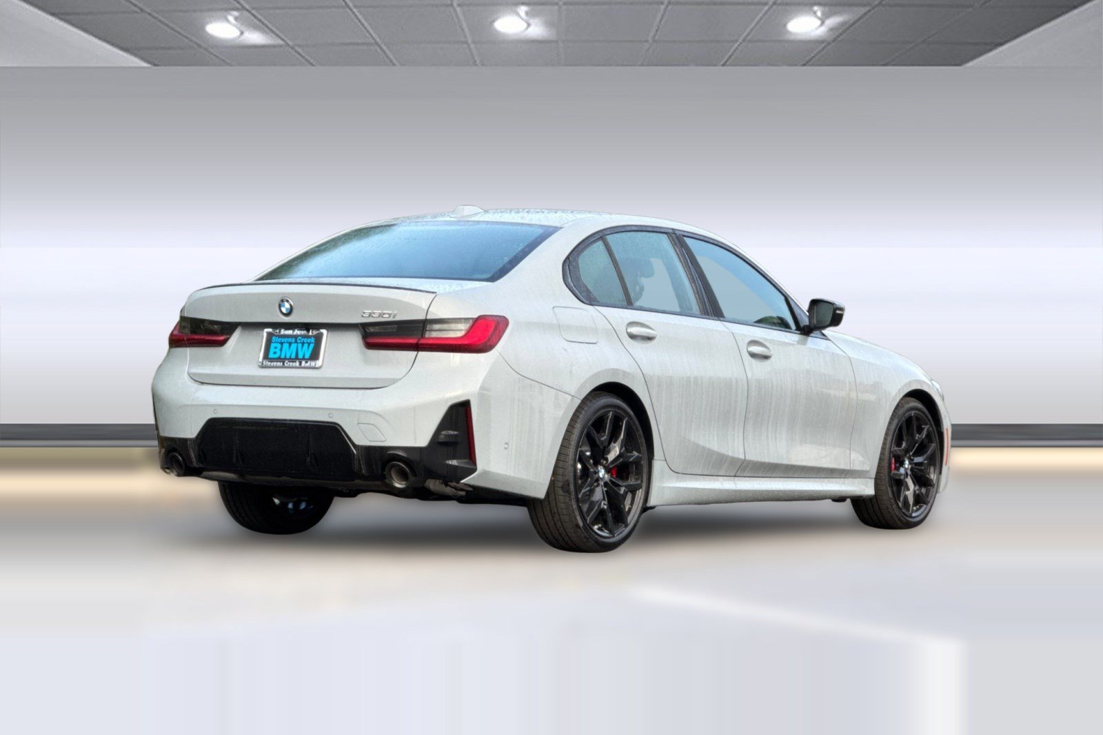 Used 2026 BMW 330i Sedan w/ M Sport Package RWD image 9
