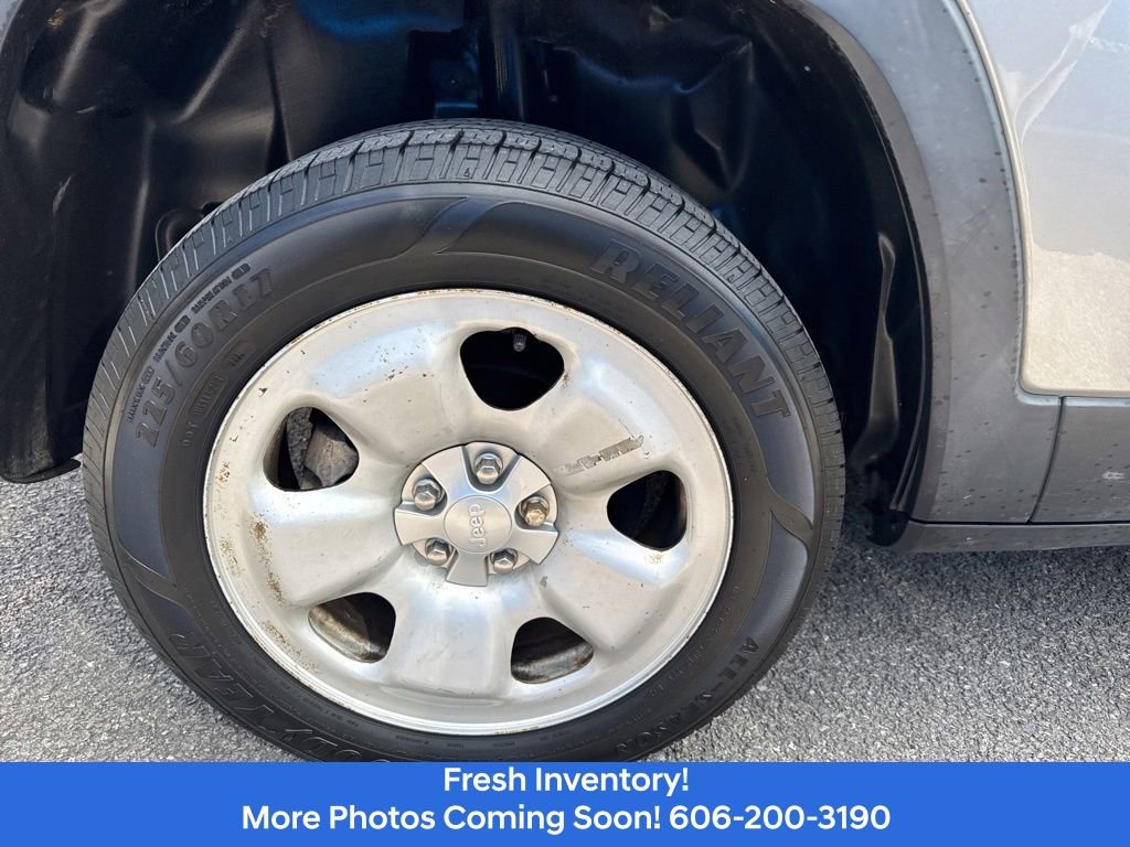 Used 2014 Jeep Cherokee Sport FWD image 5